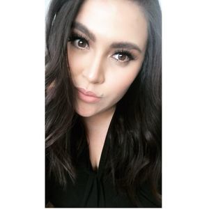 Meet your Posher, Raquel